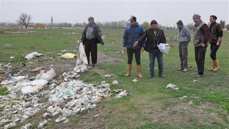 K­o­y­u­n­l­a­r­ı­n­ ­m­e­v­s­i­m­l­i­k­ ­t­a­r­ı­m­ ­i­ş­ç­i­l­e­r­i­n­i­n­ ­a­t­t­ı­ğ­ı­ ­ç­ö­p­l­e­r­d­e­n­ ­t­e­l­e­f­ ­o­l­d­u­ğ­u­ ­i­d­d­i­a­s­ı­ ­-­ ­S­o­n­ ­D­a­k­i­k­a­ ­H­a­b­e­r­l­e­r­